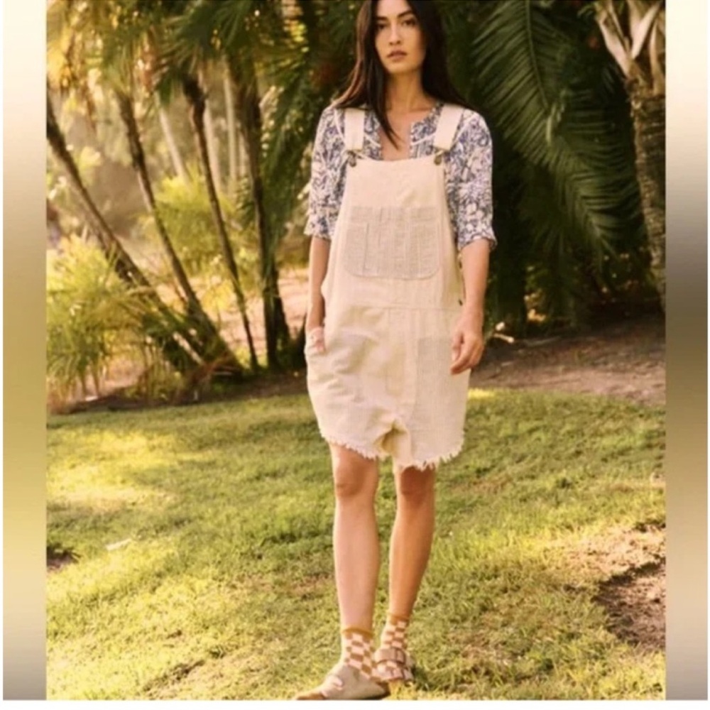 THE GREAT The Cut Off Overall Short washed white w/ railroad stripe pockets 1/S